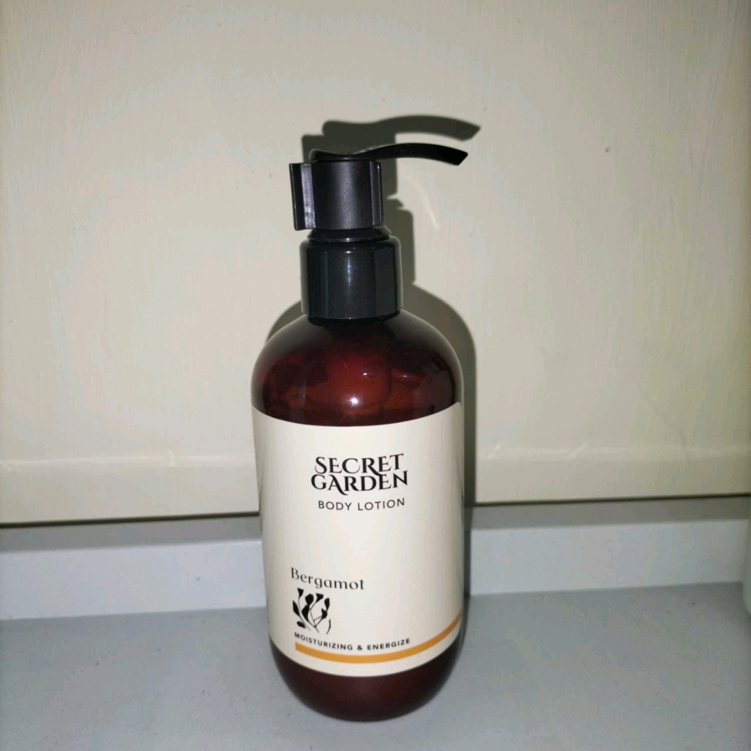 Body Lotion imgfdn-c5e38489-54d9-415c-8325-5907e4e0991e