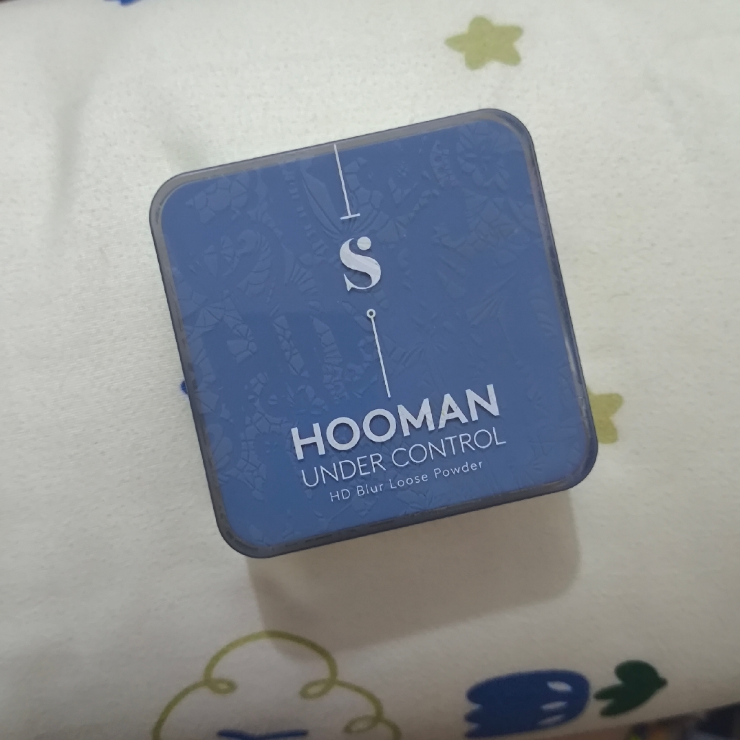 Hooman Under Control HD Blur Loose Powder - 01 Translucent imgfdn-7757a5db-04d4-4fd0-9aa2-c74a14347d27