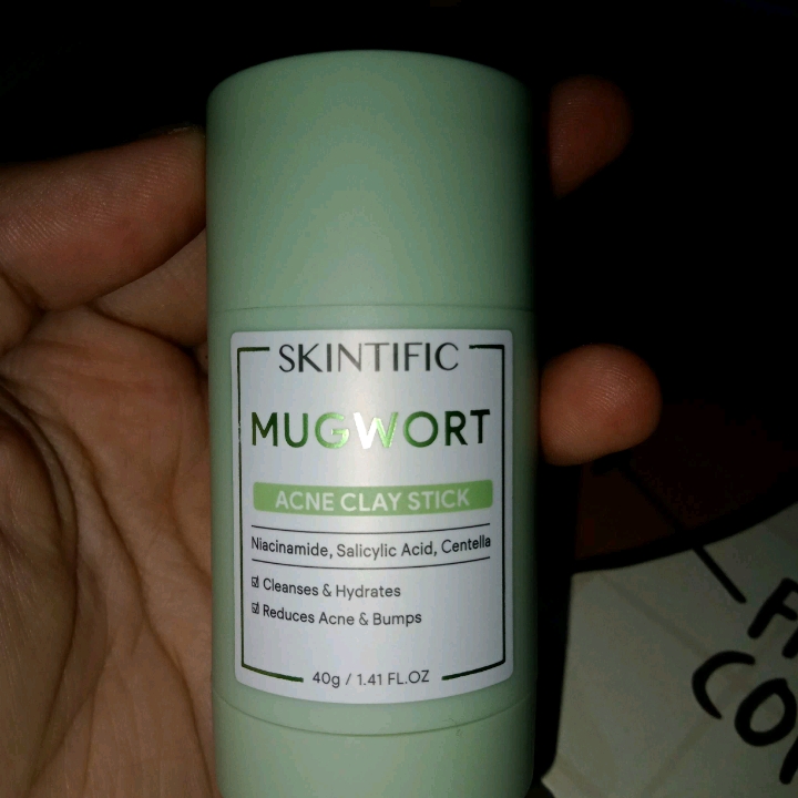 Mugwort Acne Clay Stick imgfdn-f8b1b154-fa6b-4a4e-a8b1-abe78f0a0823