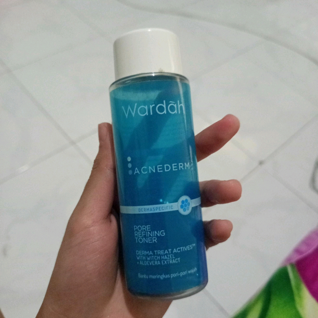 Acnederm Pore Refining Toner imgfdn-c0ec4f36-4edd-405c-81a2-32d305f72cab