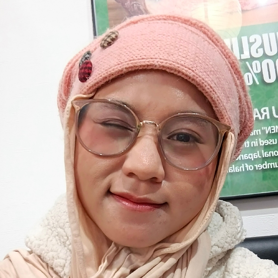 Cheeklit Cream Blush - Nudie Brown imgfdn-494c62f7-07cc-494e-a56d-0d09b0ee4c79