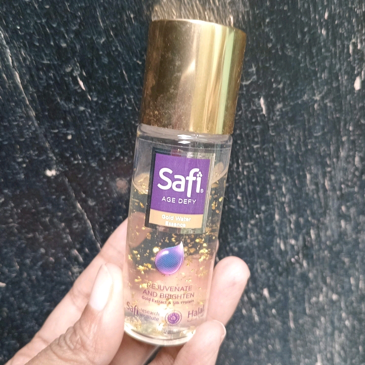 Age Defy Gold Water Essence imgfdn-af09a615-93fd-48eb-af40-cda1106f2e61