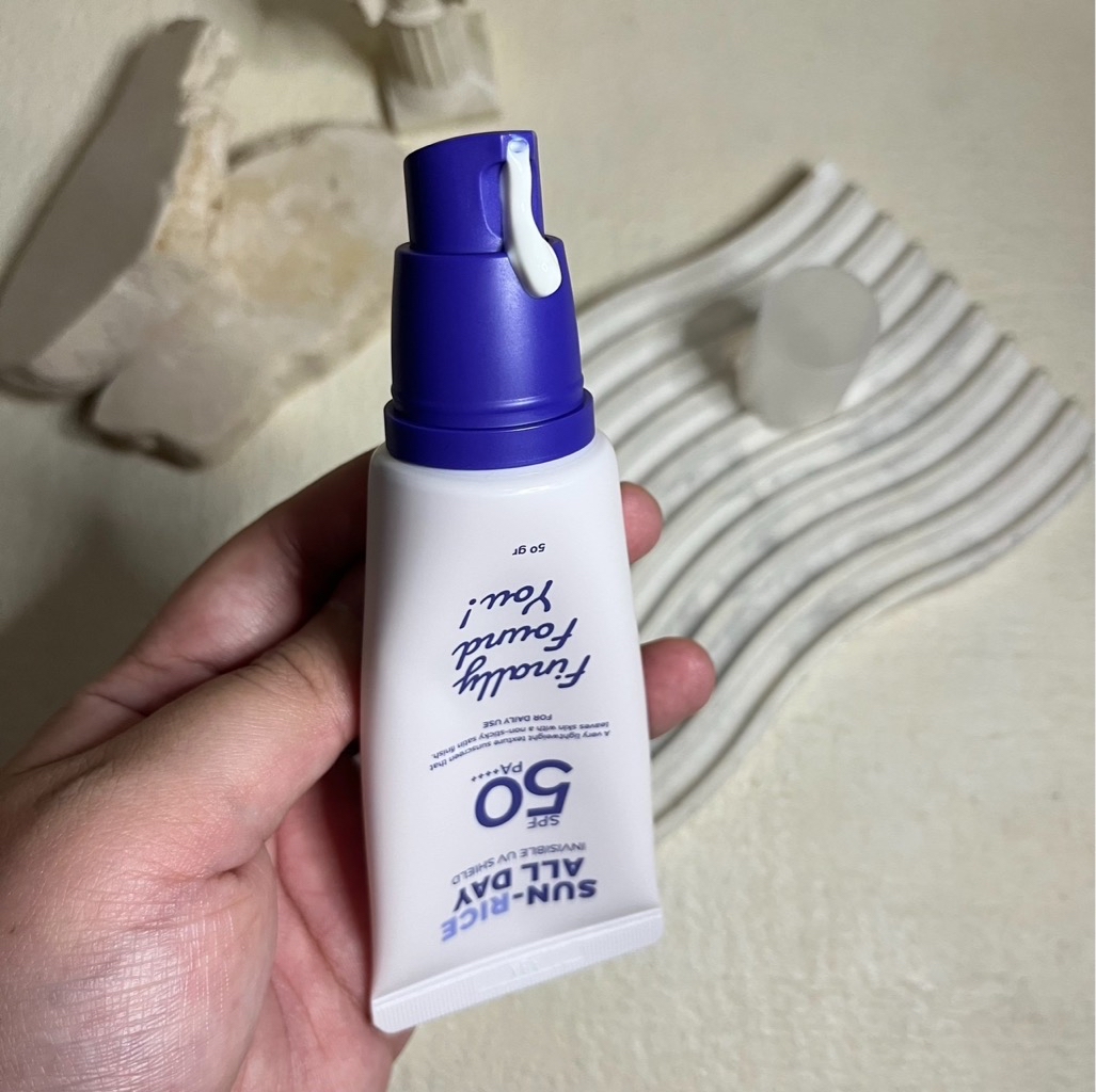 Sun-Rice All Day Invisible UV Shield SPF 50 PA++++ imgfdn-ef20dcd0-5afb-4884-942c-c5a09087b19d