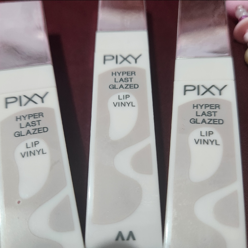 Hyperlast Glazed Lip Vinyl - 03 Charming Pink imgfdn-c8730131-5a4b-40e0-a950-3d68d8c3352a