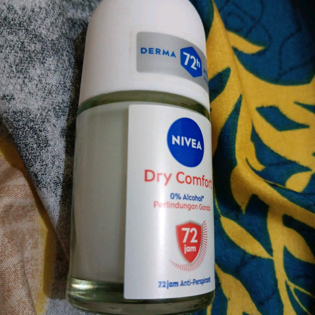 Dry Comfort Plus Roll On imgfdn-ddea6f28-6396-4b37-b46f-a7c78af2f59a