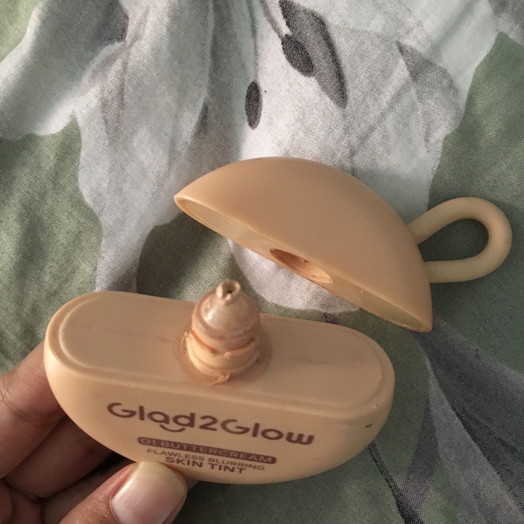 Flawless Blurring Skin Tint - 01 Buttercream imgfdn-44717c77-7fa5-4c75-b9b2-c5e9c614bda7