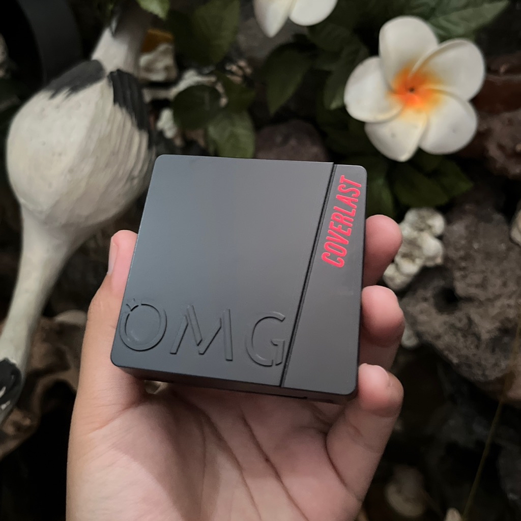 Coverlast Two Way Cake - 21W Light imgfdn-d85e1710-7dad-476e-ae8f-3b9aba4ffe0e