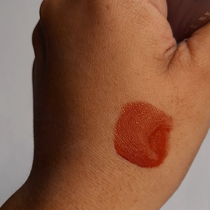 Hydraglow Lip Stain - Dear Sharon imgfdn-dea23554-e095-4623-b301-e73ace150877