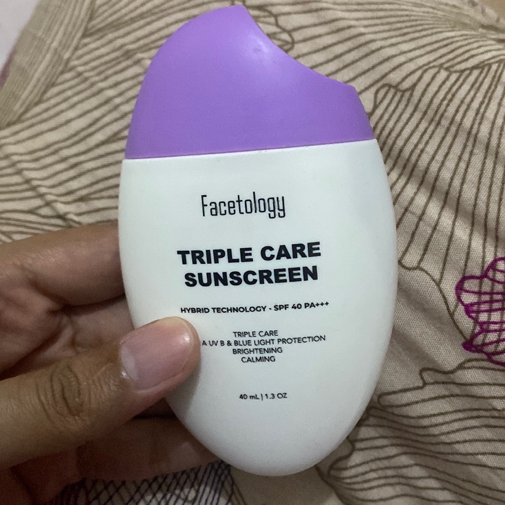 Triple Care Sunscreen For Acne & Oily Skin SPF 40 PA+++ imgfdn-eaa8c0b9-ae53-4ad0-8c86-b6bc0d17f6c9