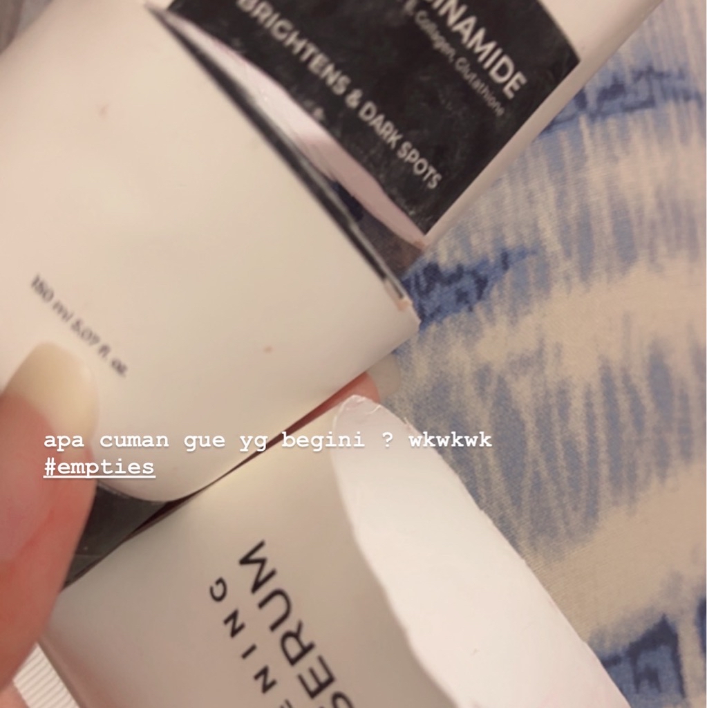 Brightening Body Serum imgfdn-c7a38222-015c-40f3-803e-4a4f2a2f9158