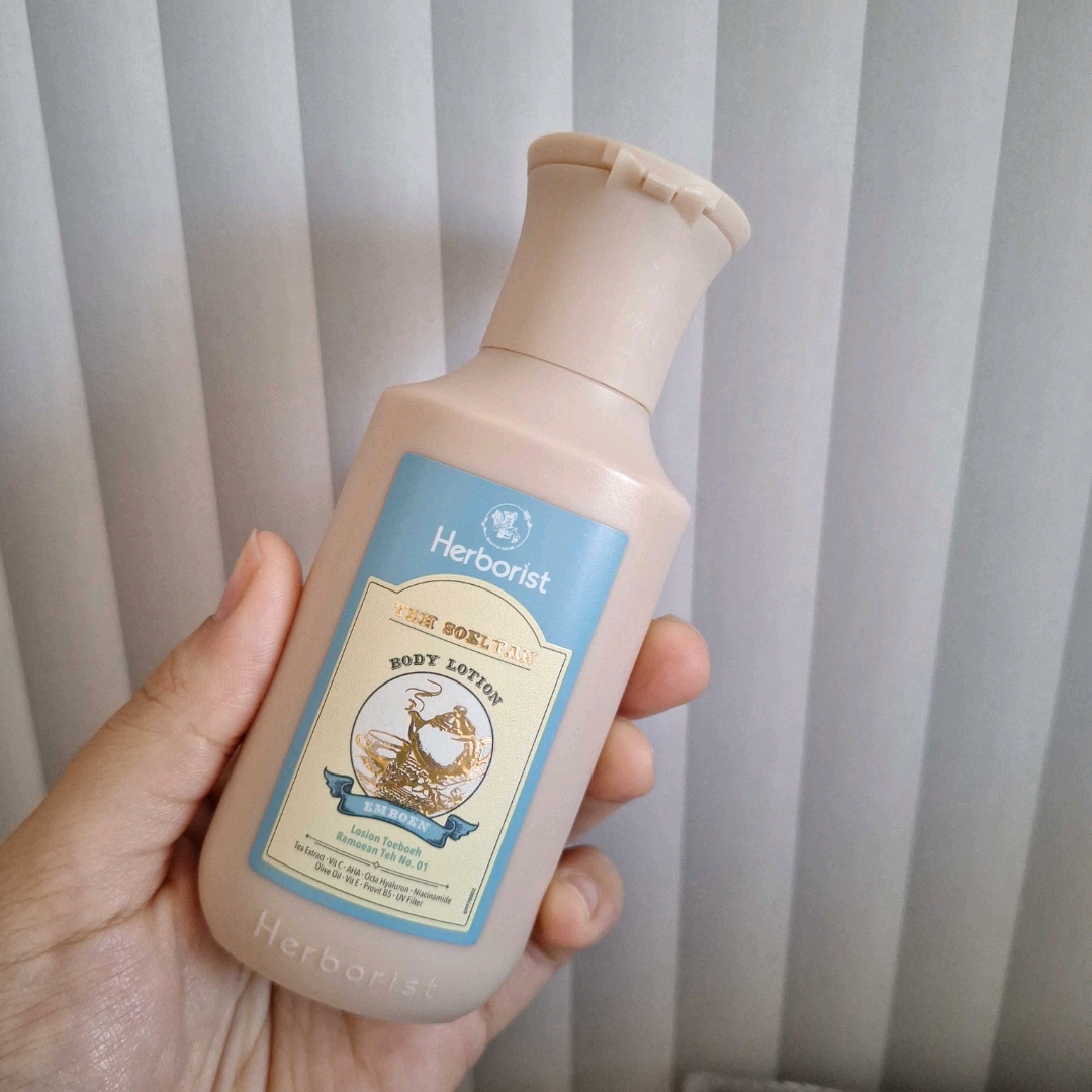 Body Lotion Teh Soeltan - Emboen imgfdn-3b0bc7d0-b0a3-4f8d-a41a-194bd73963a9