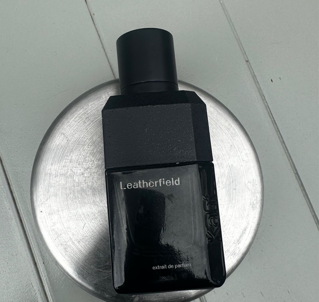 Leatherfield Extrait De Parfum imgfdn-c4b56e3d-9a02-4202-8413-88773a962515