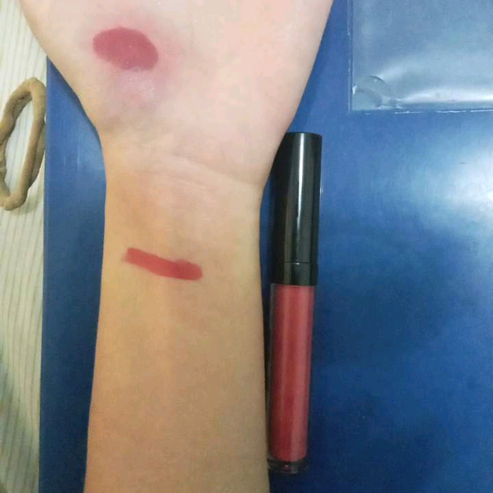 Urban Lip Cream Matte - 06 Lumiere imgfdn-3b3bb720-2c30-43f7-9179-4a6685db45f1