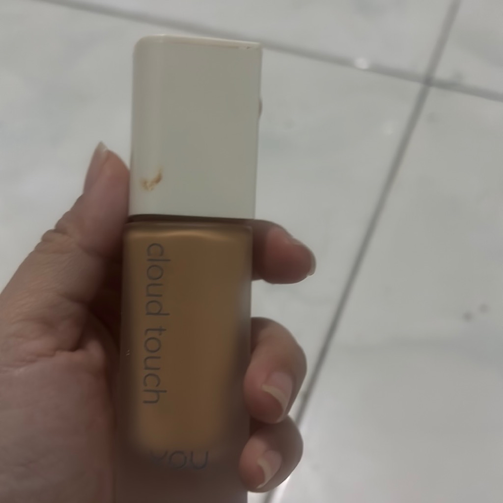 Cloud Touch 3% Niacinamide Acne Defense Skin Tint - N504 Rose Vanilla imgfdn-6d266019-e45d-4966-b19c-b1095740ca20