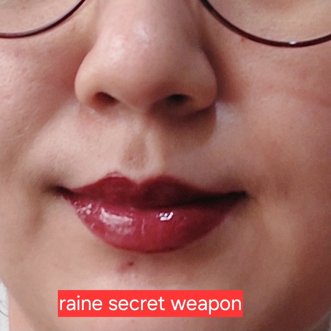 Lipslick Tinted Oil - Secret Weapon imgfdn-eb02224c-63ec-45b5-b64d-38cdda77851b