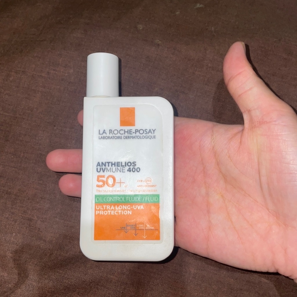 Anthelios UVMUNE Oil Control Fluid imgfdn-50f528e8-cb78-441b-9999-e656c22ee9fe