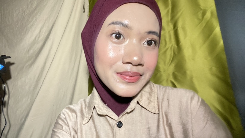 RICE+ PrismRadiant Skin Essence Cushion with AI-Powered Technology - W01 imgfdn-67bf1b67-3d0b-48de-a684-6da69e8c7c08