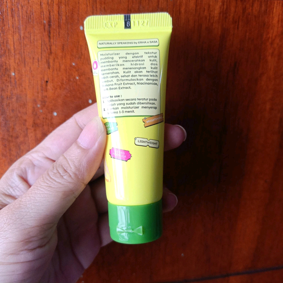 x SASA Pisang Vanilla Moisturizer imgfdn-6483b8a1-f7ff-4817-b5b2-c426fcd03785