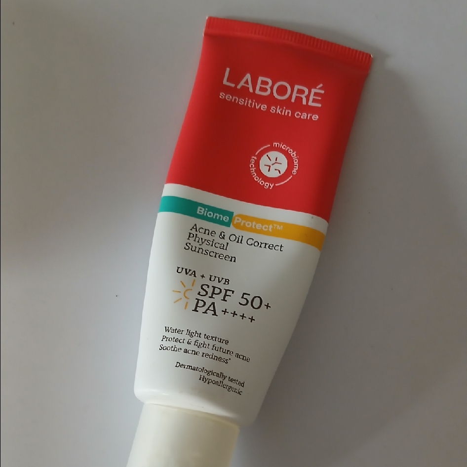 BiomeProtect Acne & Oil Correct Physical Sunscreen SPF50+ PA++++ imgfdn-003ecd18-1910-45b2-9092-030f0f62db45