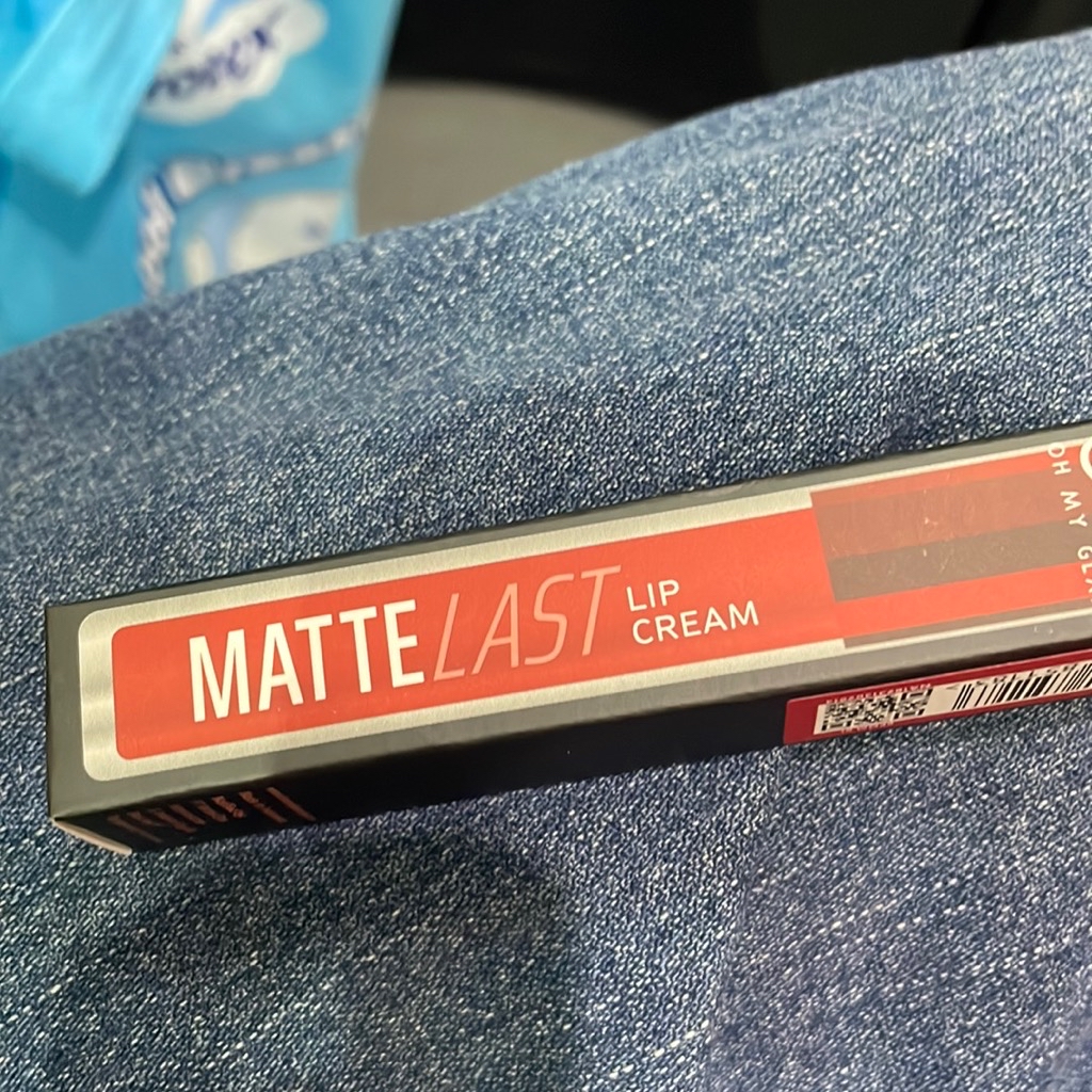 Oh My Glam Mattelast Lip Cream - 24 Berry  imgfdn-b0f1c1bf-a2d8-46b6-8d78-e2d9b17896df