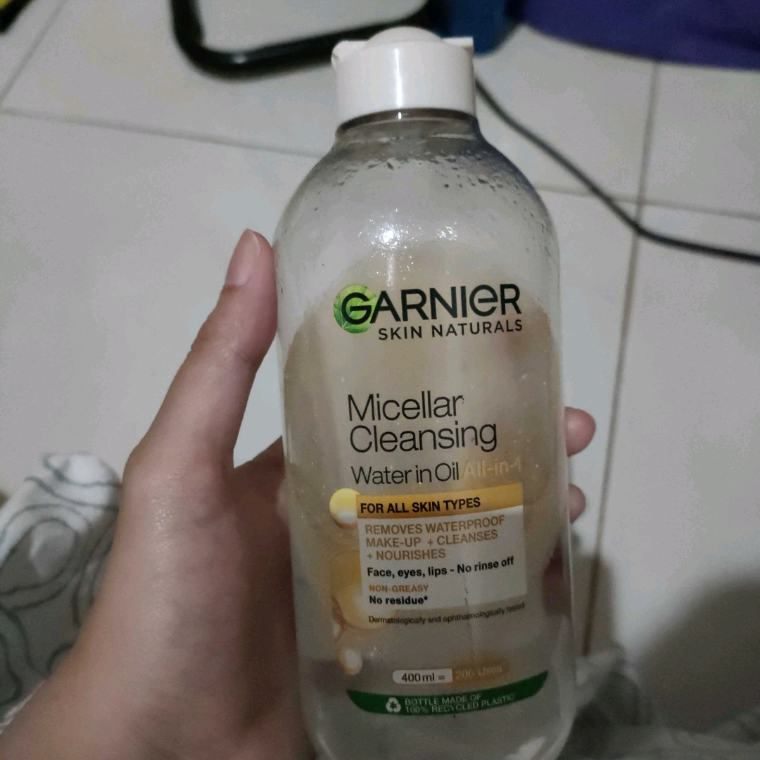 Micellar Oil-Infused Cleansing Water imgfdn-5dcb7e5d-1099-45c4-855d-2394d19a6211