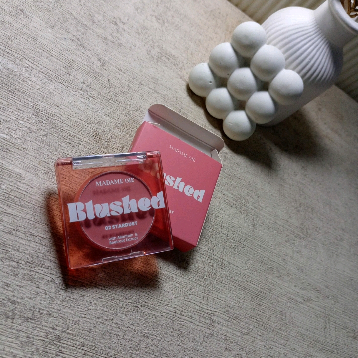 Blushed - 02 Stardust imgfdn-f4faca6b-d4a0-4c9a-b64c-a2f8fa26cfc8