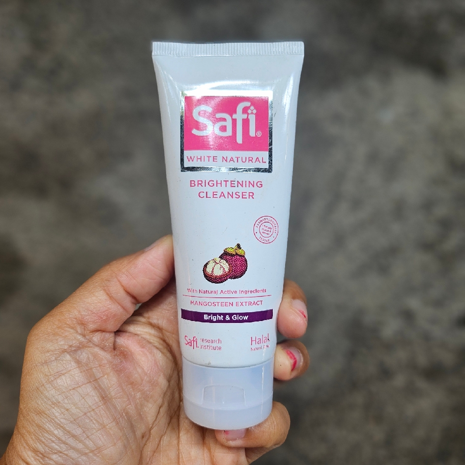 Brightening Cleanser Mangosteen Extract - White Natural imgfdn-74e0e156-5af0-4ab7-8368-0ef91c2a2e42