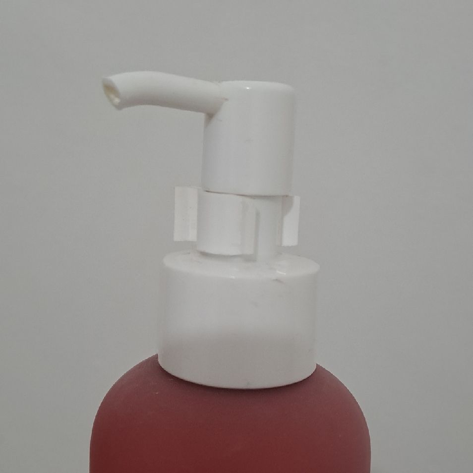 Rouge 540 Glow & Firm Body Serum imgfdn-1fd9a9c9-21e4-4a91-adc0-a099d3dc8fdb