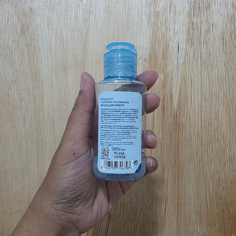 Lightening Oil-Infused Micellar Water imgfdn-36971841-92ae-46c8-a8d9-b327a87efd0c