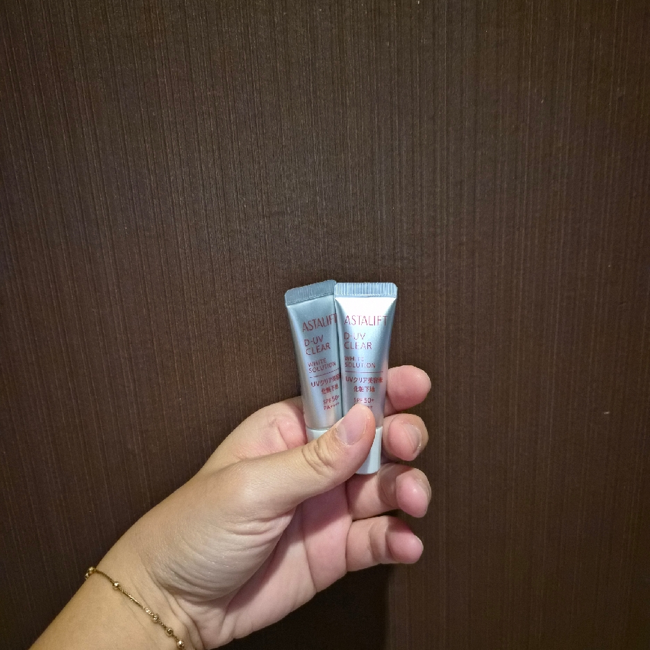 Deep UV Clear Aqua Day Serum SPF 50+ / PA++++ imgfdn-4a8b61f9-2f91-4a0a-92b0-21b4af72897b