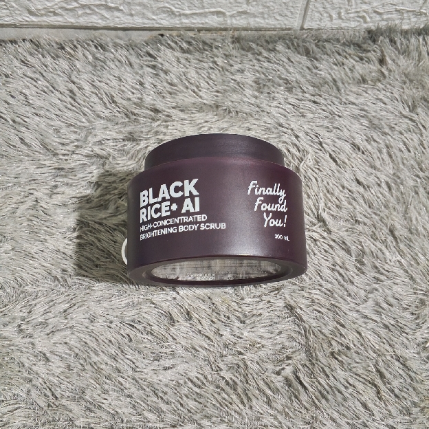 BLACK RICE+ AI High-Concentrated Brightening Body Scrub imgfdn-b7ea7bbb-afe5-41dc-b07f-c82dbf70283c