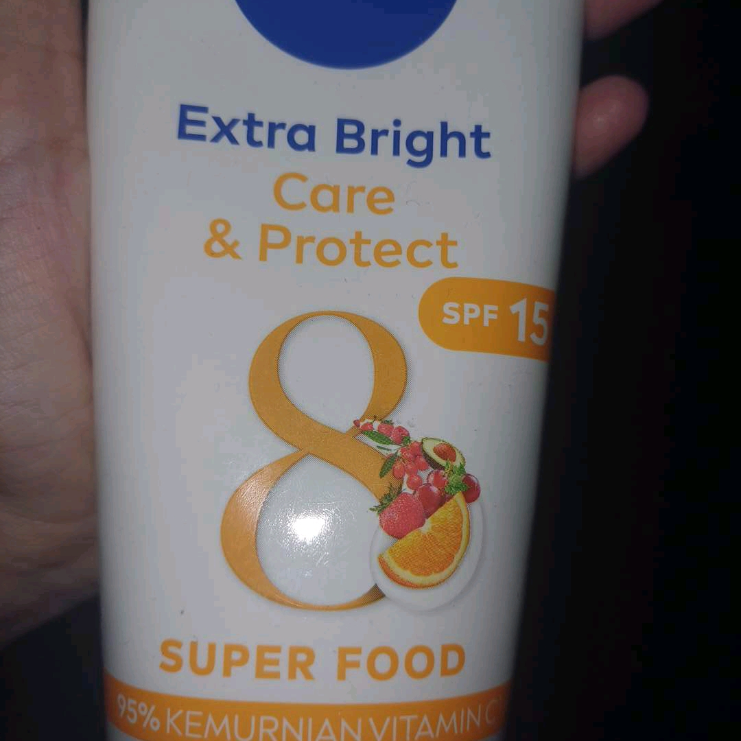 Extra Bright Care & Protect 8 Super Food Body Serum imgfdn-2884ba12-1898-4e82-b6ba-9e7e40204fda
