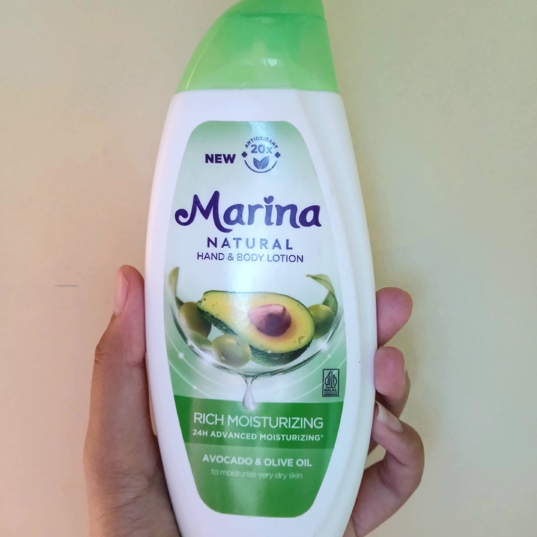 Natural Rich Moisturizing Lotion imgfdn-e8f419ec-8417-4e27-b9cd-b5c7968f9443