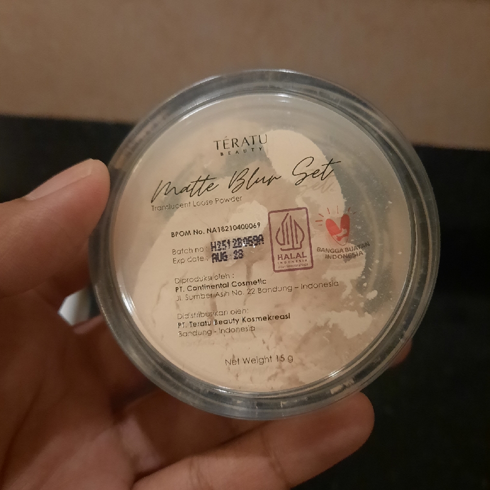 Matte Blur Set Translucent Loose Powder imgfdn-2f1bd694-80e3-4f74-a277-6ad4c3bedde4