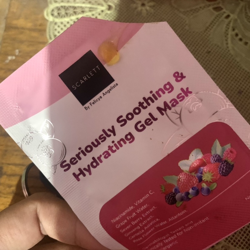 Seriously Soothing Hydrating Cooling Mask imgfdn-8c95293f-90ba-477f-b4a3-9a0b9093e1e8