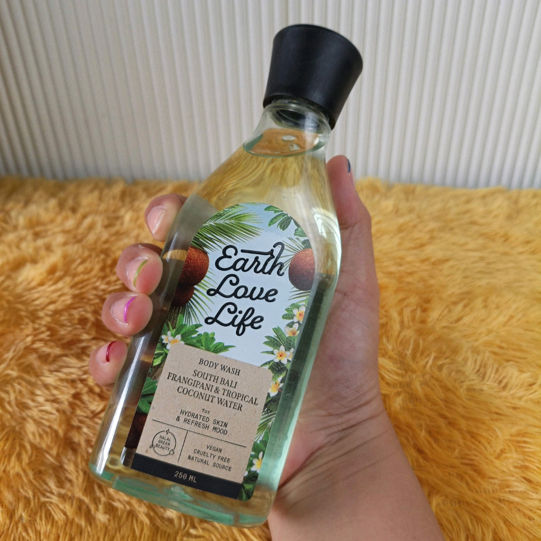 Body Wash - South Bali Frangipani & Tropical Coconut Water imgfdn-3dc8cf21-79ed-44a2-a60e-a133b86fadfc