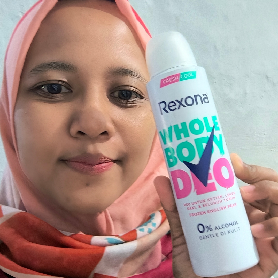 Whole Body Deo Aerosol Deodorant Spray - Frozen English Pear imgfdn-0adfe64a-ba36-4cc9-a357-953aec2d1e39