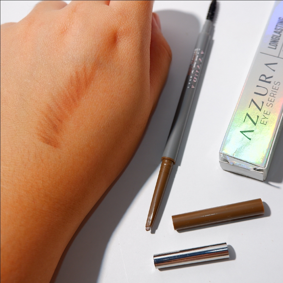 Natural Look Eyebrow Matic - Medium Brown imgfdn-ae87fa9f-2b2e-4010-bfa4-b15e9b90cbc2