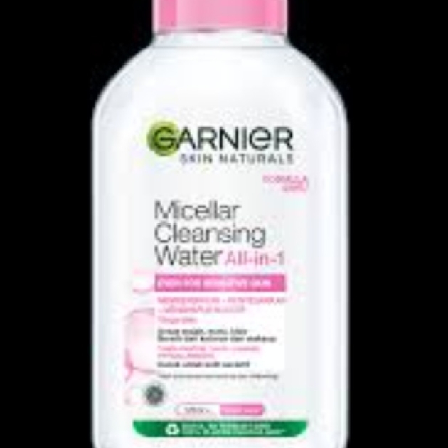 Micellar Cleansing Water All-in-1 - All Skin Type imgfdn-540c19a9-0347-442c-bcdf-572f24b6bd3d