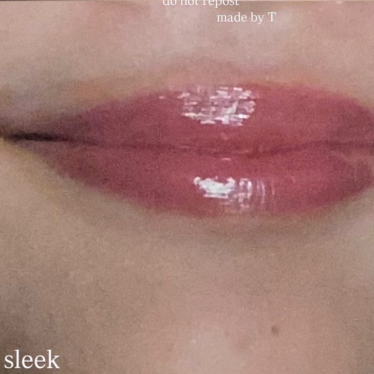 Ceraplump Tinted Lip Balm SPF25 PA++++ Batman Edition - Sleek imgfdn-bf5aafa0-5a2e-4907-b3a3-322deb3bbe2a