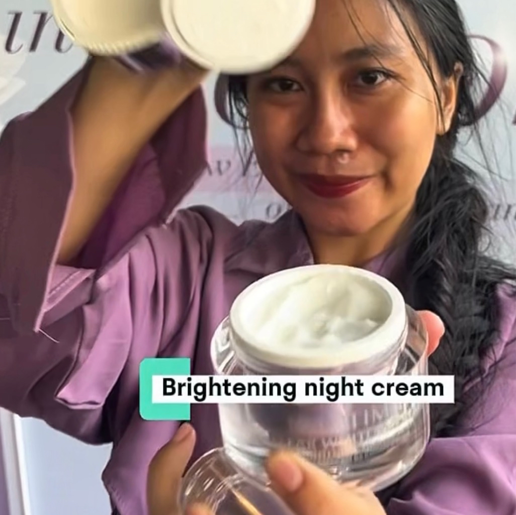 Clear White Supreme Brightening Night Cream imgfdn-27d7c60e-dafd-48e2-901e-2f4bb7687fb5