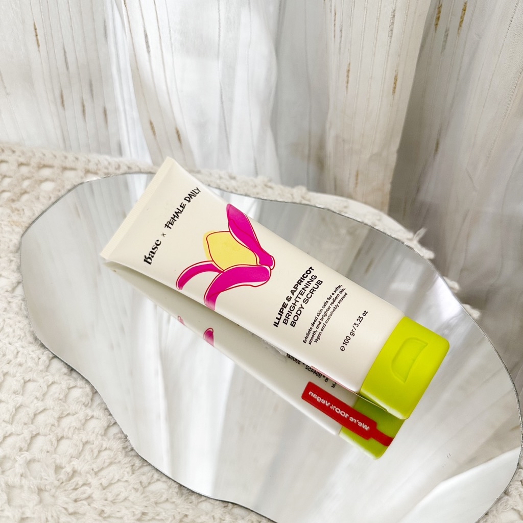 x Female Daily Ilipe Body Scrub imgfdn-d922035c-c6f4-44c7-9b60-b4410e544cd0