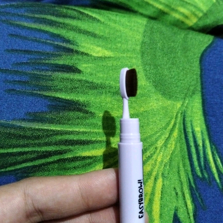 Easybrow Matic Eyebrow - 02 Dark Brown imgfdn-e36eb978-12d1-4899-8f51-f9ffbc64d3a7