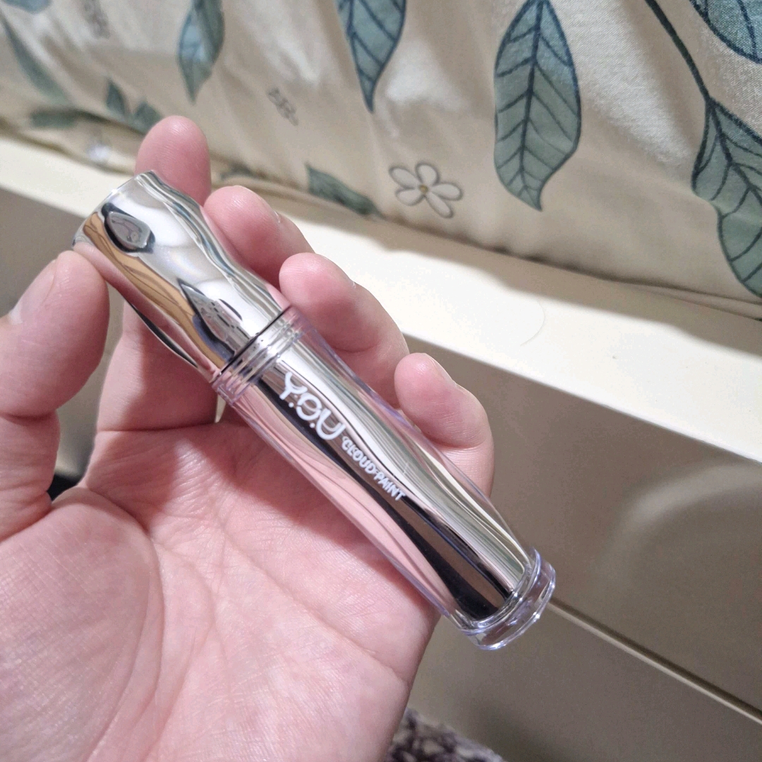 Cloud Paint Glassy Glow Lip Tint - G06 Peach Nude imgfdn-6d3e1e6f-bb21-499c-b6f8-2ec78d7a3de2