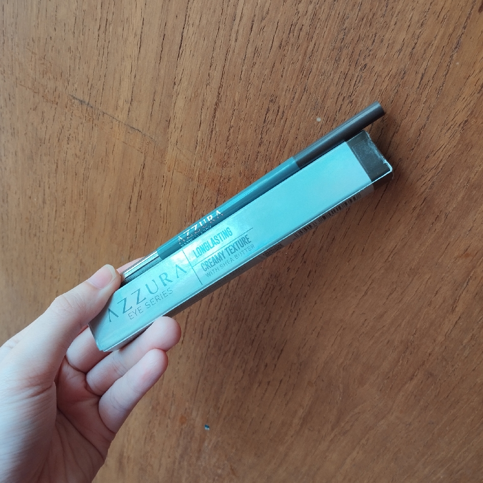 Natural Look Eyebrow Matic - Dark Brown imgfdn-2bb9216b-1d59-4597-9ab3-b4a8d35567b5