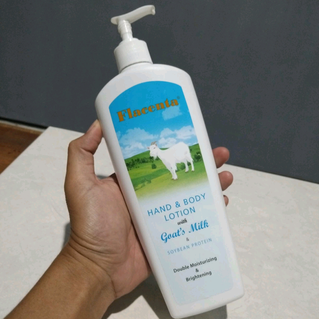 Double Moisturizing Hand and Body Lotion with Goat's Milk and Whitening imgfdn-82254a00-ce0e-417f-b8a6-5738c9d7861e