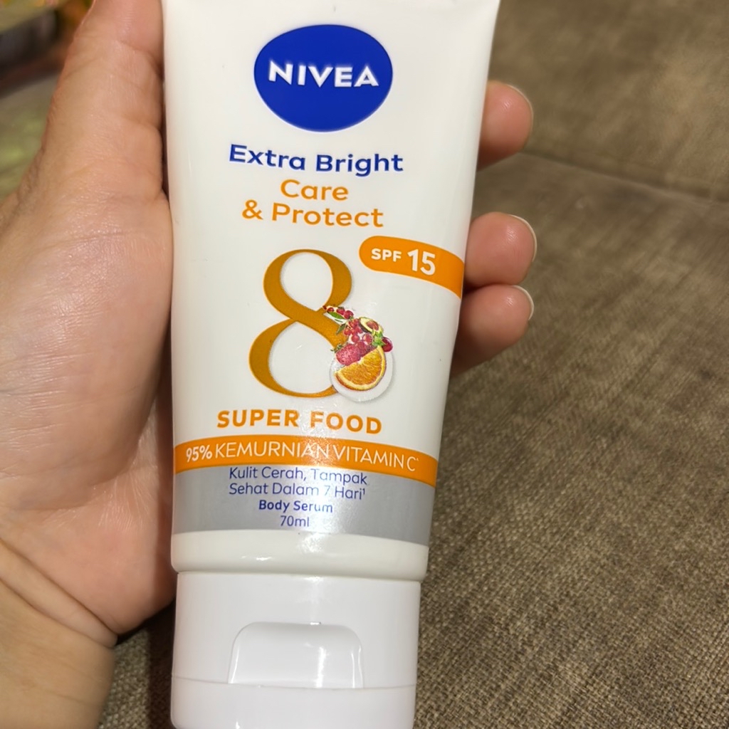 Extra Bright Care & Protect 8 Super Food Body Serum imgfdn-107f9ee0-ca62-494a-b62e-a337cd7985d6