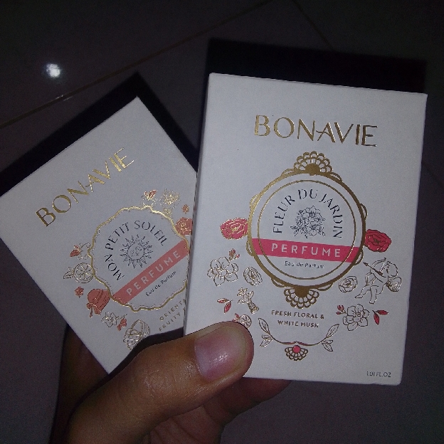 Eau De Parfum - Fleur du Jardin imgfdn-28d7ca5c-741b-45f9-b5b1-74f13be8fa56