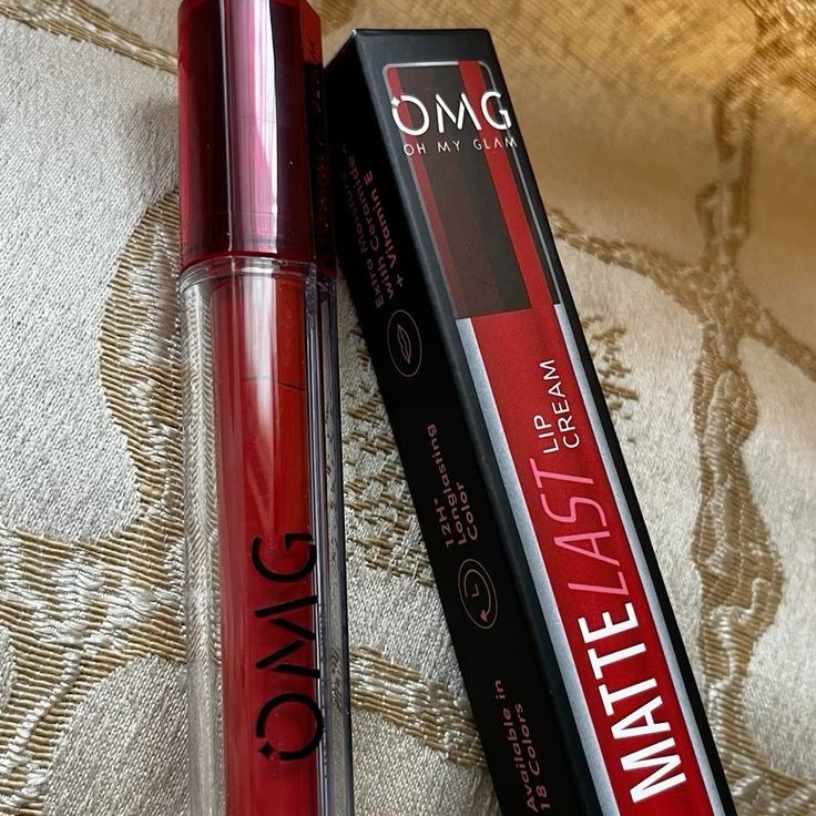 Oh My Glam Matte Kiss Lip Cream - 06 Sparkle imgfdn-ba16a6f5-25db-4c63-8a67-d1a4ca676d60