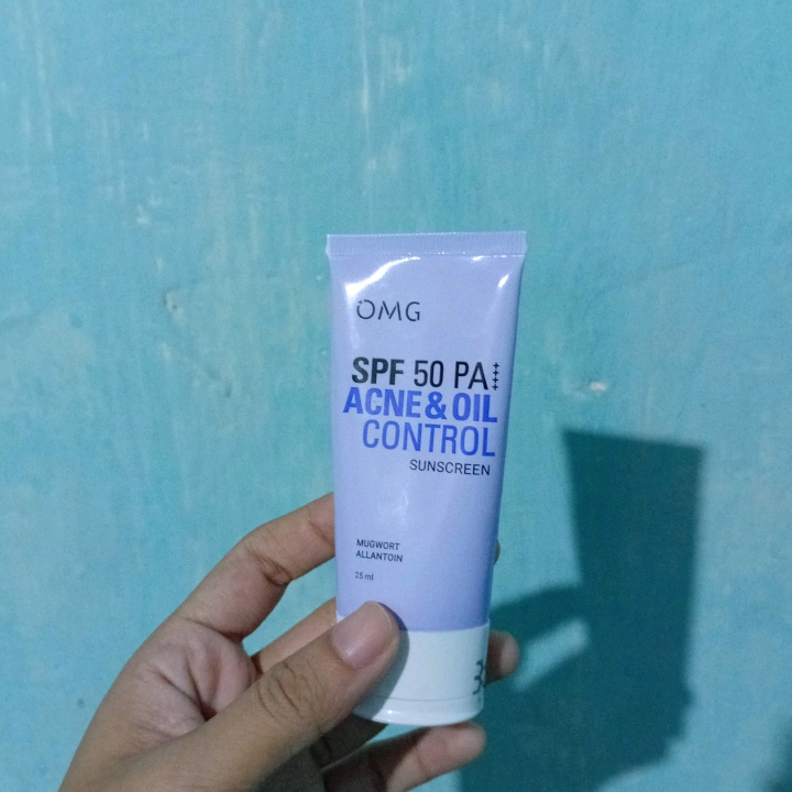 SPF50 PA++++ Acne & Oil Control imgfdn-71ad6c5d-c4a8-4af1-9392-31b58e100bcd